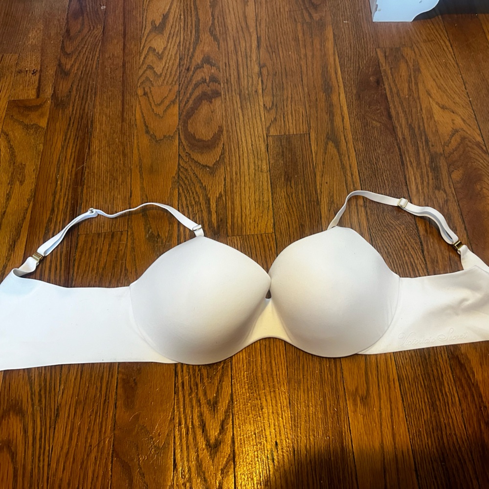 Victoria secret bra.